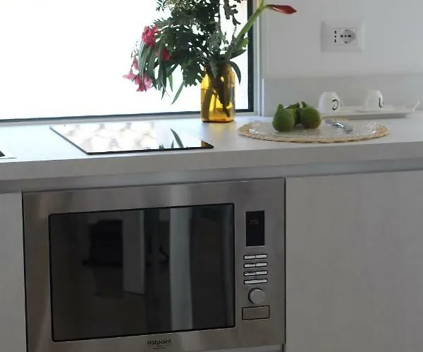 Palazzo Iato Daire *